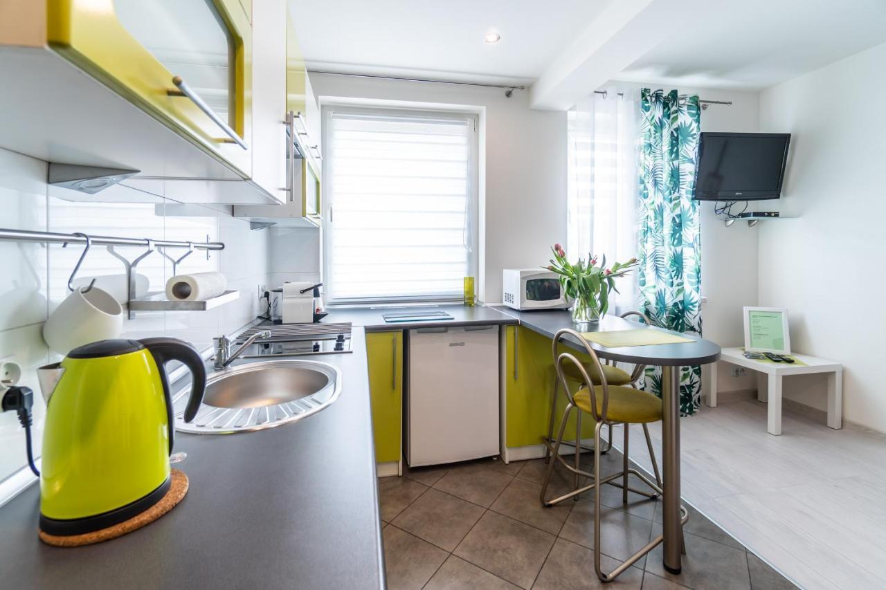 Roomservice Apartment